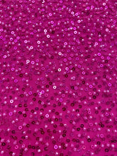 Dantela Couture Fucsia cu Model General, cu Margele si Paiete